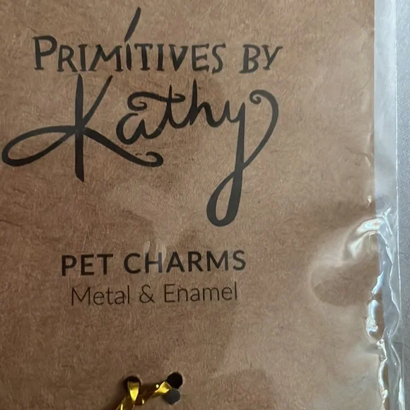 Dog charm. New, Primitives by Kathy, metal & enamel. “I’m a lover, not a biter” - Picture 3 of 4